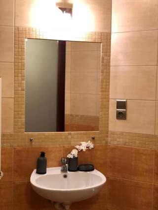 Проживание в семье Noclegi Kartuzy IMAGE Картузы Трехместный номер с собственной ванной комнатой-2