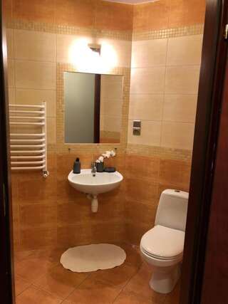 Проживание в семье Noclegi Kartuzy IMAGE Картузы Трехместный номер с собственной ванной комнатой-3
